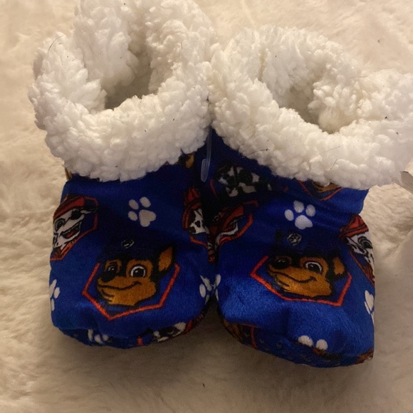 Two pairs of toddler paw patrol slippers 2t - 4t - Picture 2 of 5